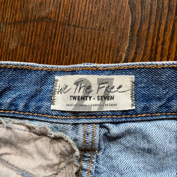 Free People Raleigh Destroyed denim Shorts size 27 - Picture 5 of 5